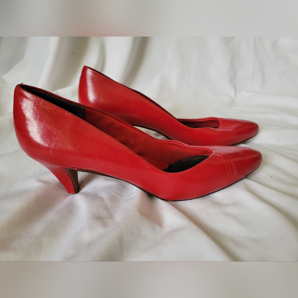 Vintage red Joyce sz. 8 pumps